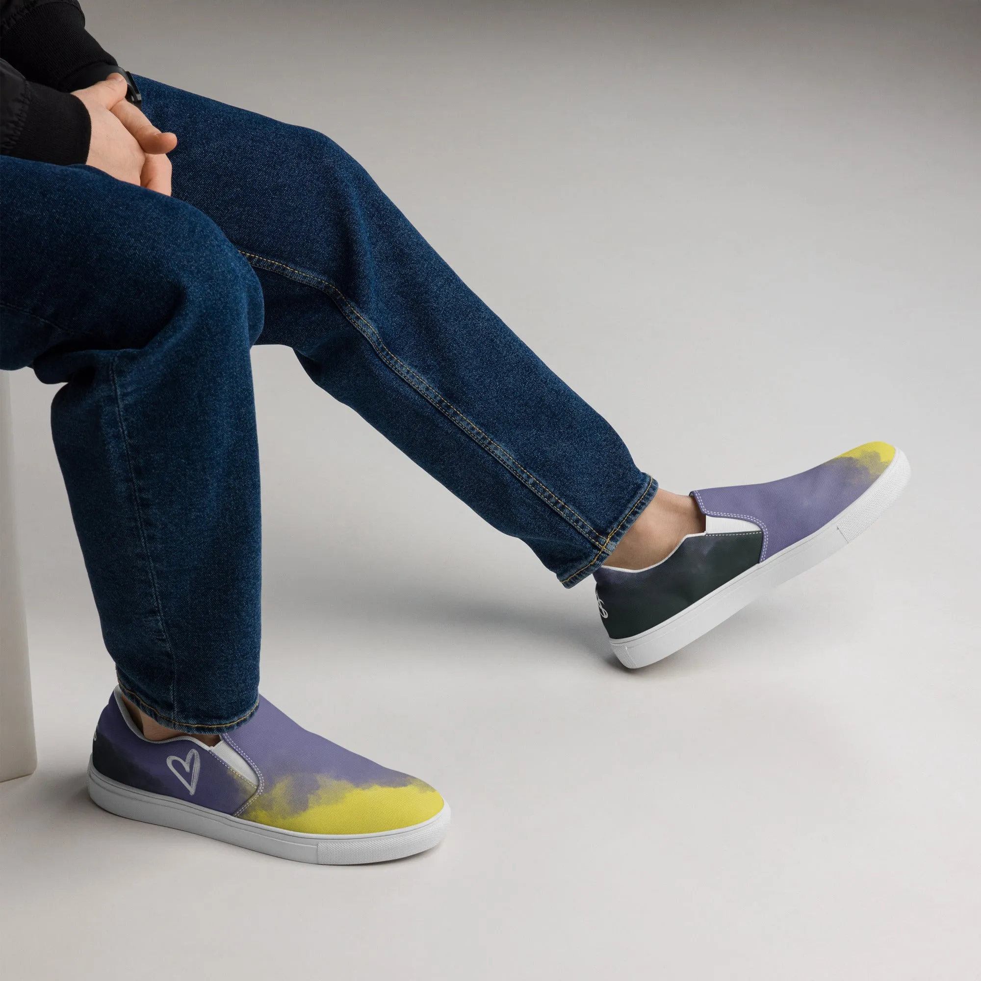 Cloudy Non-Binary Slip-on Canvas Shoes (Masc Sizing)