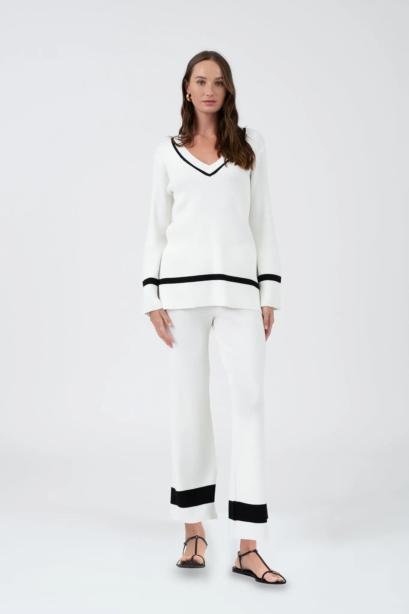 CONTRAST TRIM STRAIGHT LEG PANTS