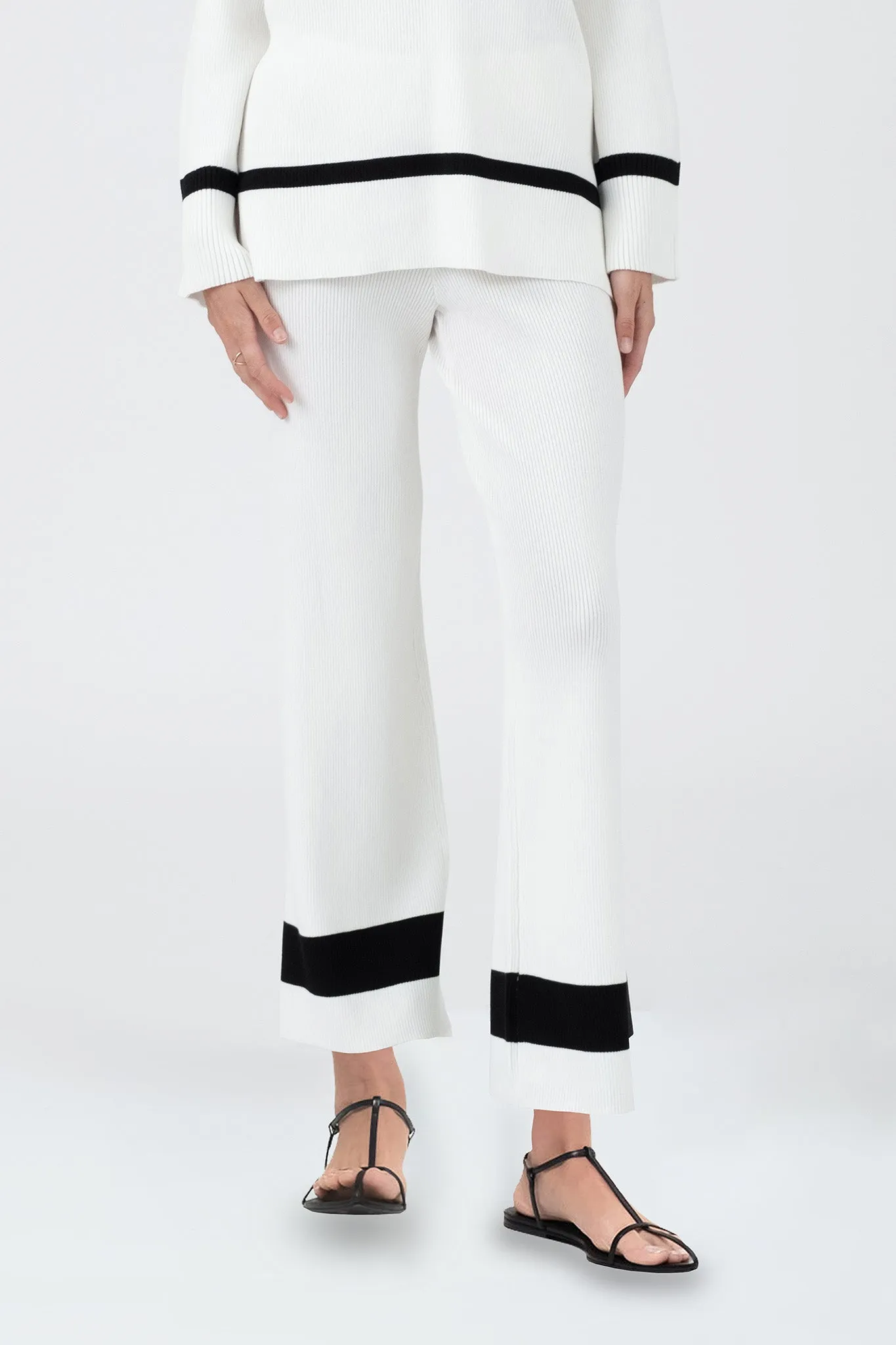 CONTRAST TRIM STRAIGHT LEG PANTS