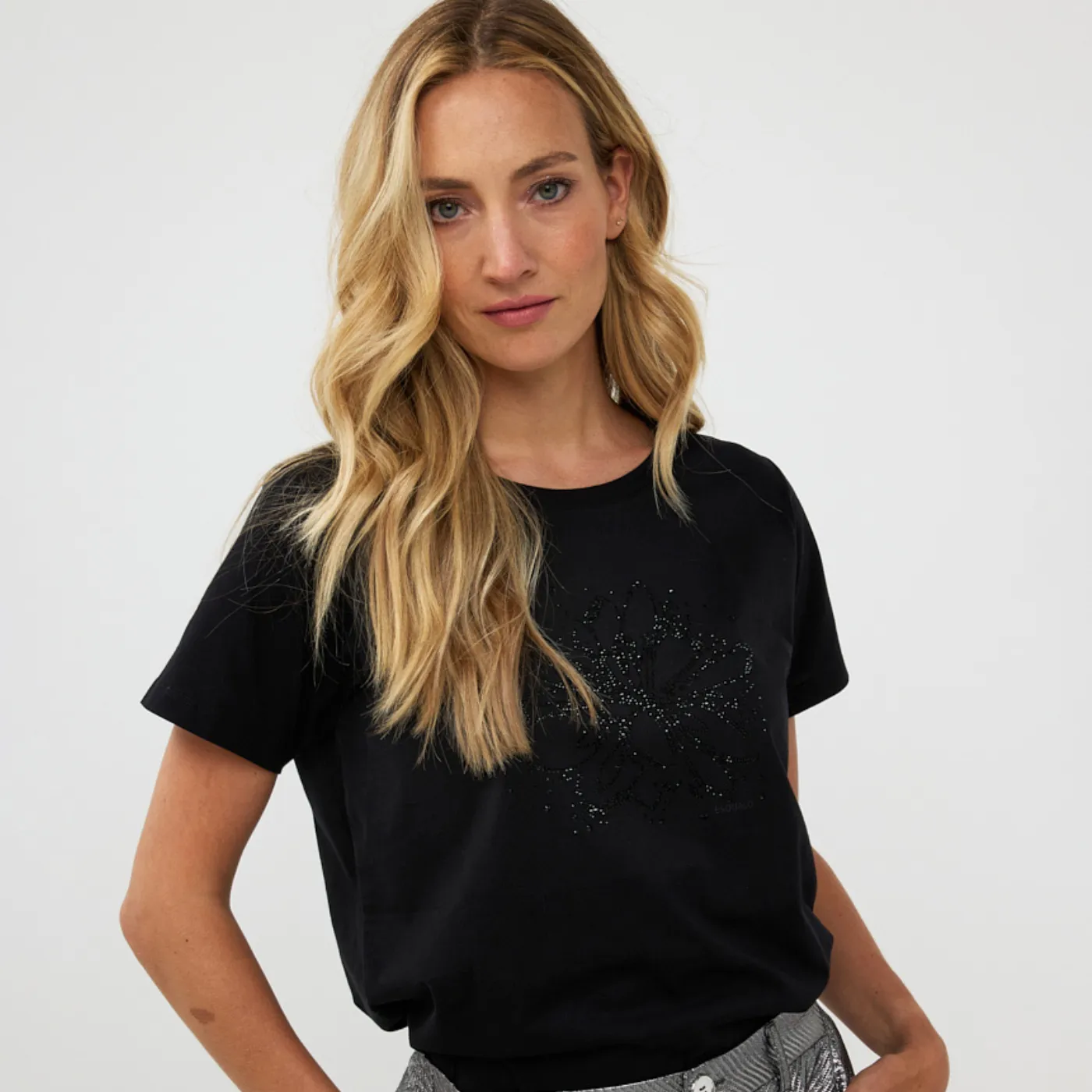 Esqualo Flowerprint T-Shirt With Rhinestone Detail | Black