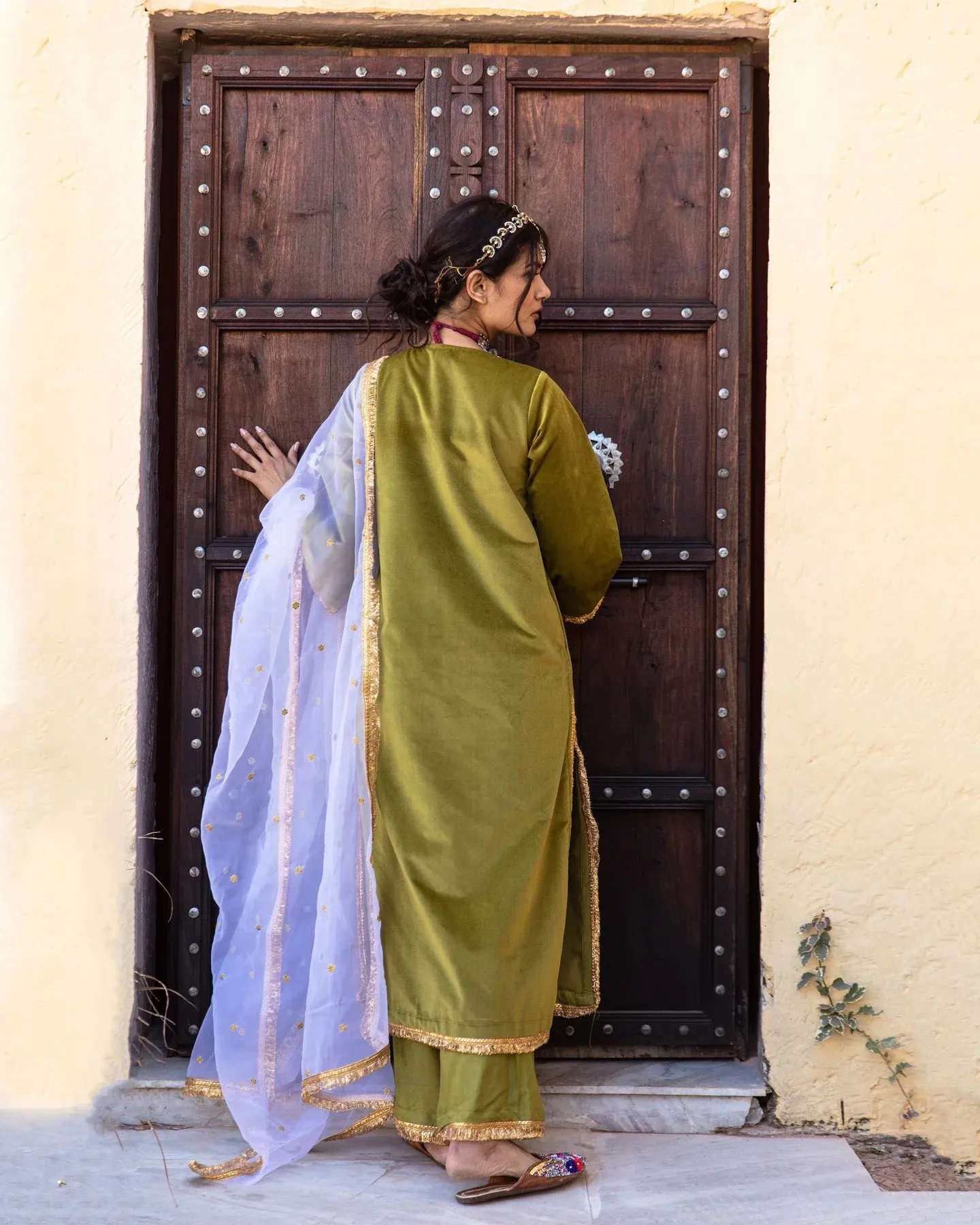 Green Velvet Zardozi work Kurta with Muslin Bottom and an Organza Dupatta Suit Set