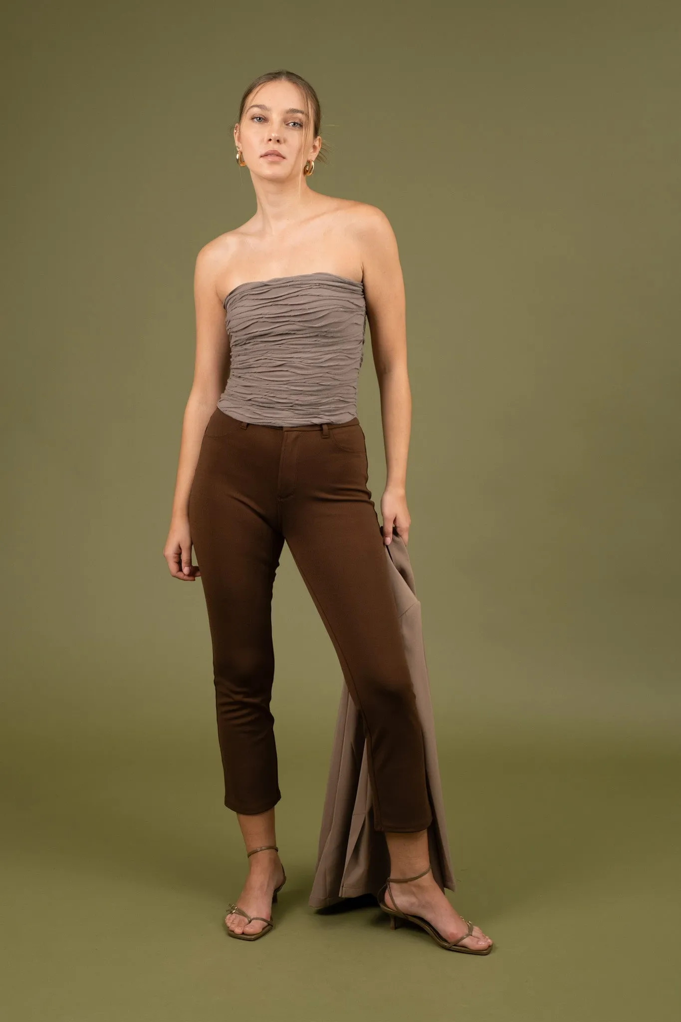 HIGH WAIST STRAIGHT LEG CROPPED PANTS