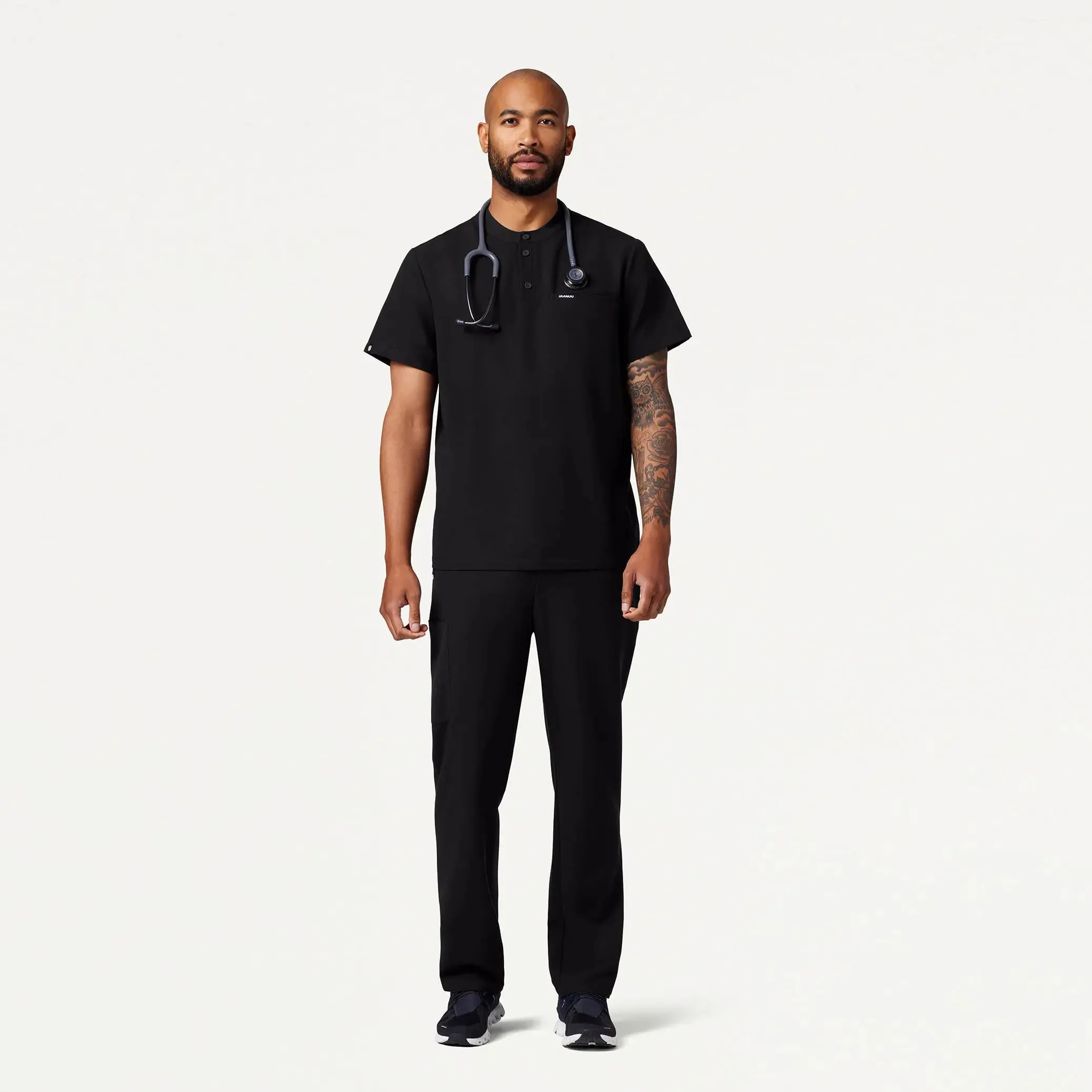 Jaanuu Men's Reeve Henley Scrub Top - Black