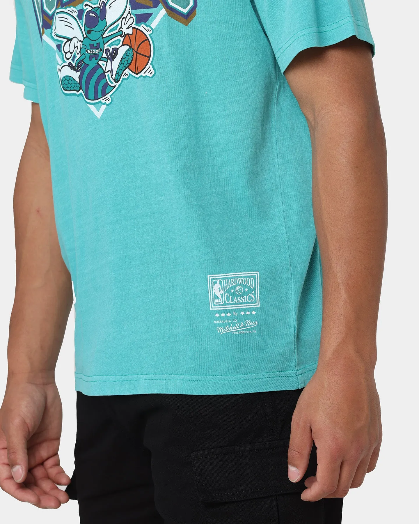 Mitchell & Ness Charlotte Hornets Metallic Shadow T-Shirt Faded Teal