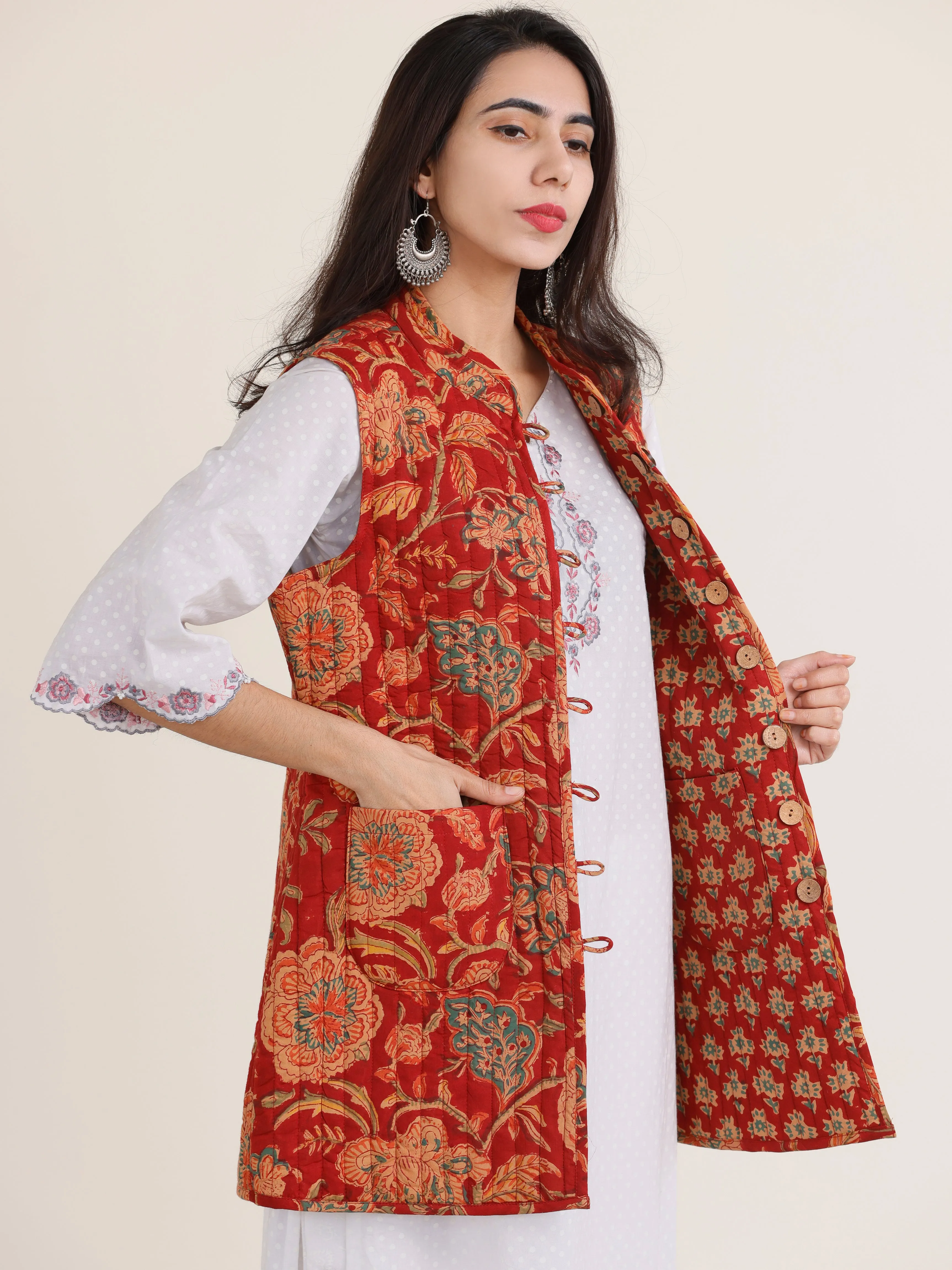 Shishir Rimjhim Quilted Reversible Sleeveless Jacket