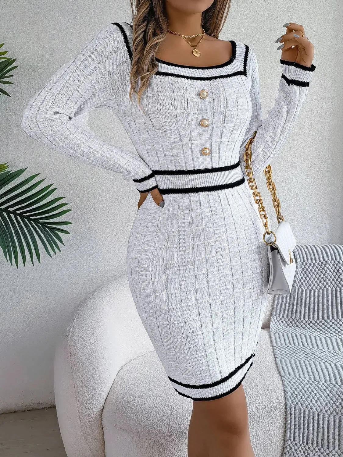 Sleek Contrast Trim Long Sleeve Knit Dress