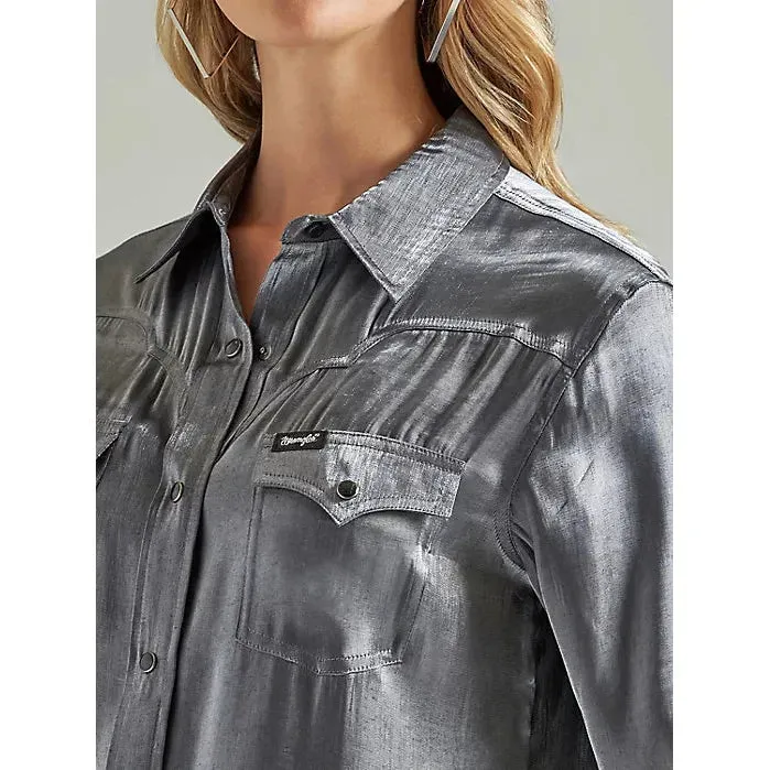 WOMEN'S WRANGLER RETRO® PARTY WESTERN SNAP SHIRT IN METALLIC SILVER