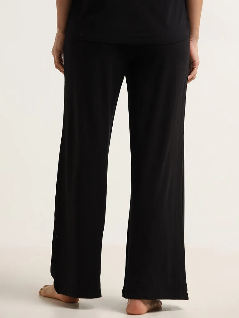 Wunderlove Black Flared Mid-Rise Pants